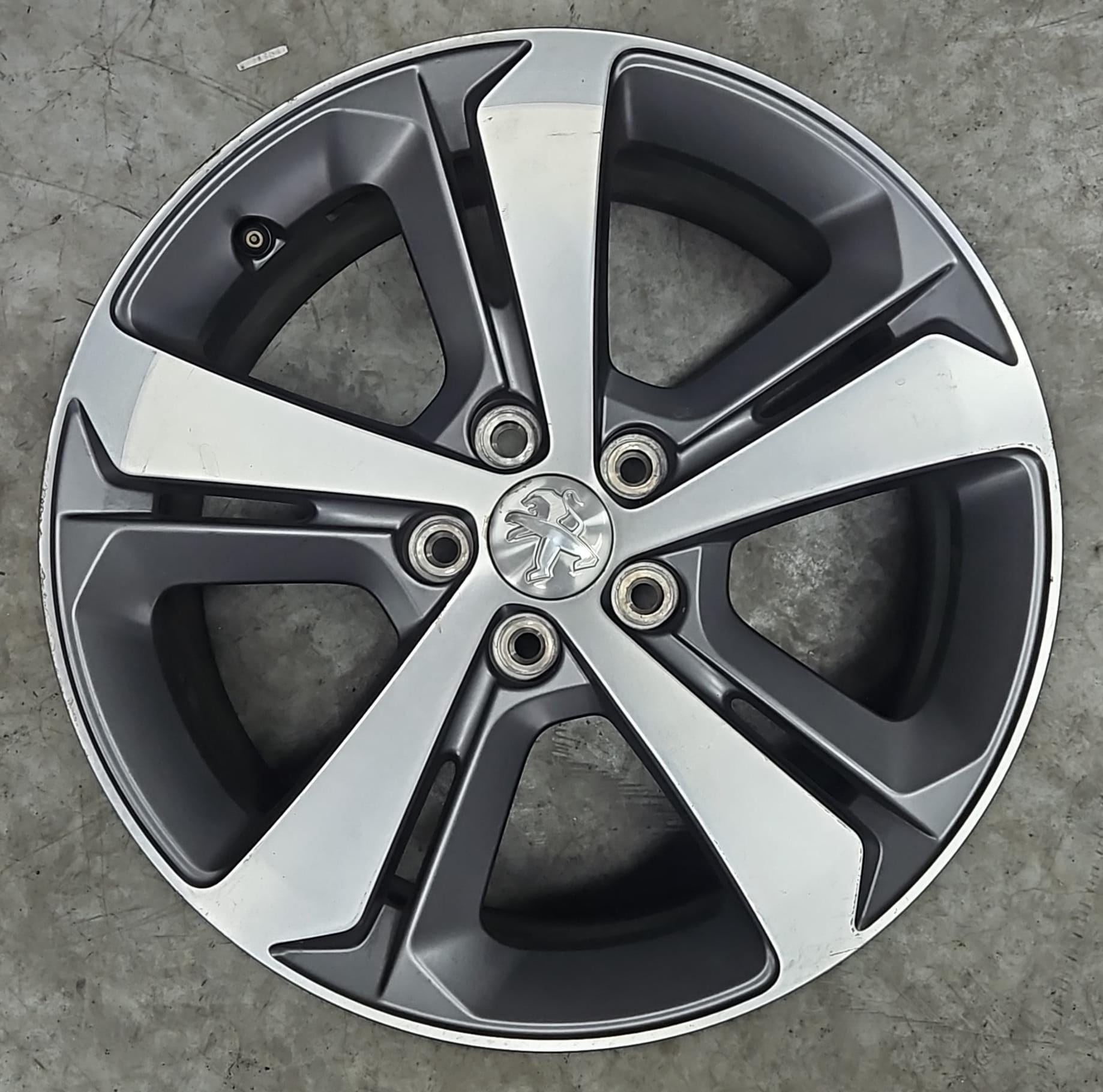 Peugeot 308 - 9677989777